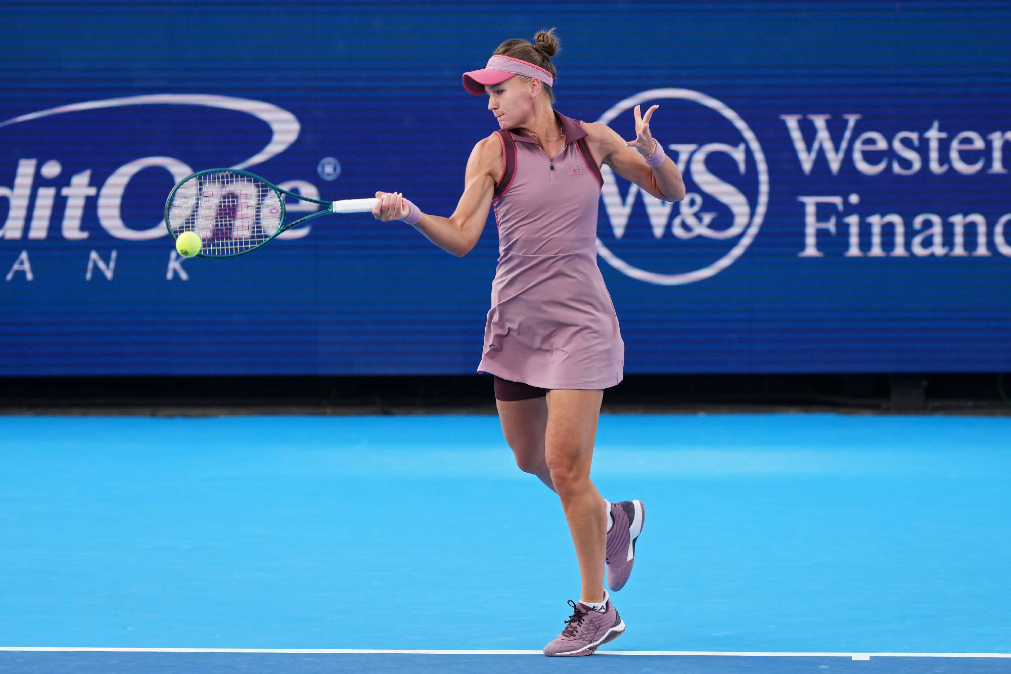 库德梅托娃坦言：当我遇见鲁内时 我感到羞愧