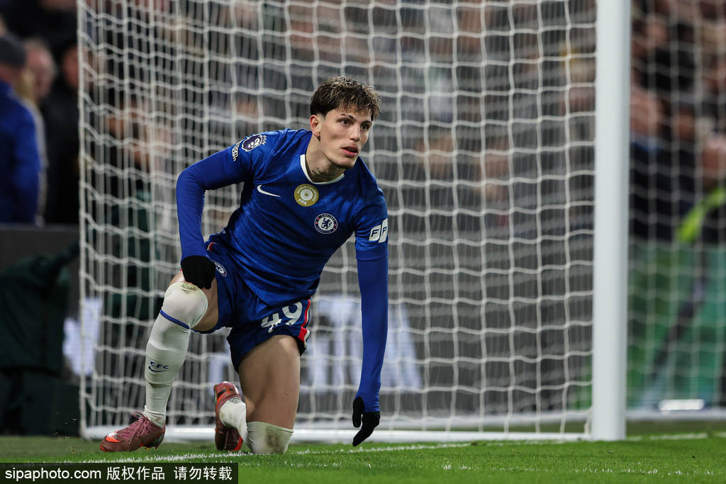 英超-帕尔默破门古斯托建功 切尔西2-0埃弗顿结束四场不胜