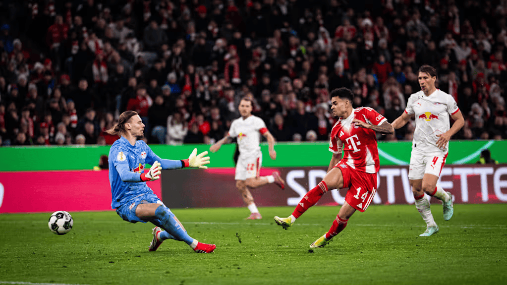 德国杯-凯恩点射+奥利塞助攻迪亚斯 拜仁2-0莱比锡晋级