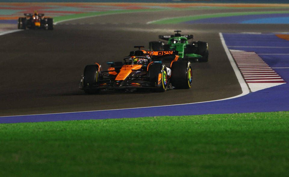 F1卡塔尔站：大反弹！皮亚斯特里破纪录夺杆，角田裕毅首次击败维斯塔潘